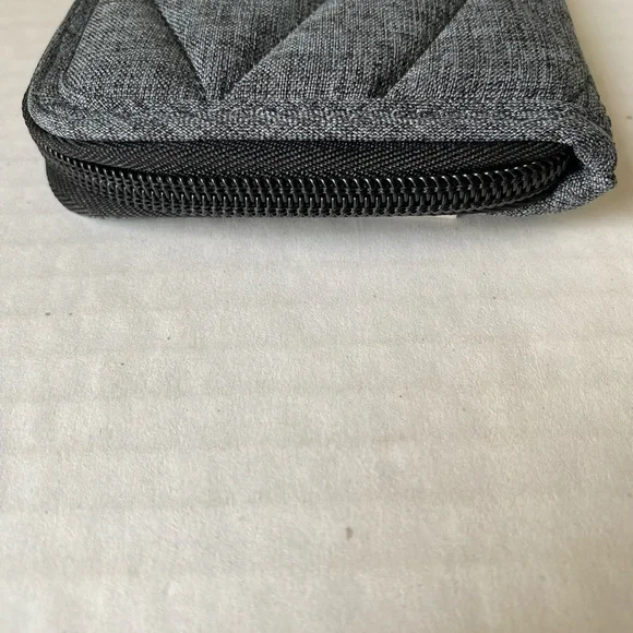 Lug Rodeo 2 Wallet Wristlet Heather Grey New - Picture 8 of 16